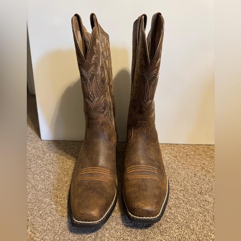 Ariat women’s western boot size 8.5